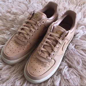 NWT Nike Air Force 1 LX Rare